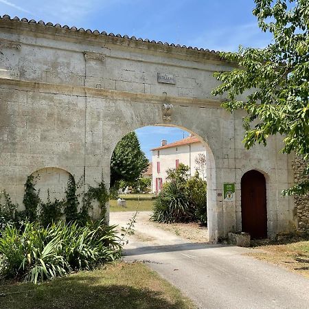 La Metairie De La Petillerie Roullet-Saint-Estephe Εξωτερικό φωτογραφία